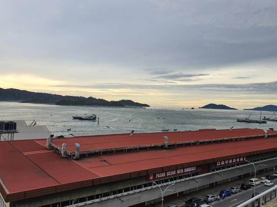 Kota Kinabalu City The Shore - Lucky 7 Homestay Buitenkant foto
